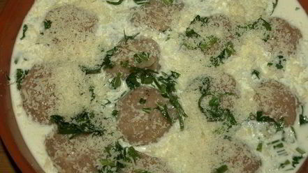 Рецепт куриных фрикаделек, запеченных в сливках