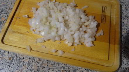 Рецепт мясных фрикаделек с хреном тушёные в майонезе из фасоли