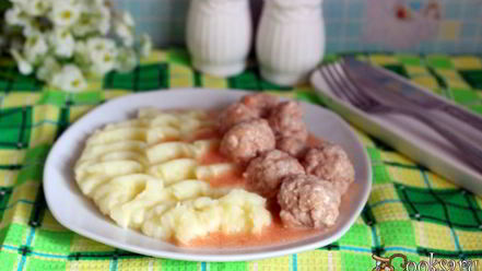 Рецепт мясных фрикаделек в сметанно-томатном соусе