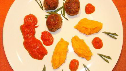 Рецепт пюре из брюквы с фрикадельками из индейки и соусом бискаенне