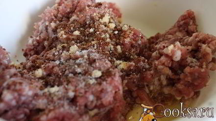 Рецепт спагетти с фрикадельками в сметанно-грибном соусе