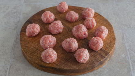 Рецепт зеленых тальятелле с фрикадельками