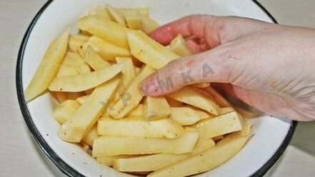 Рецепт картофеля фри в духовке