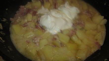 Рецепт картофеля с беконом в сливочном соусе