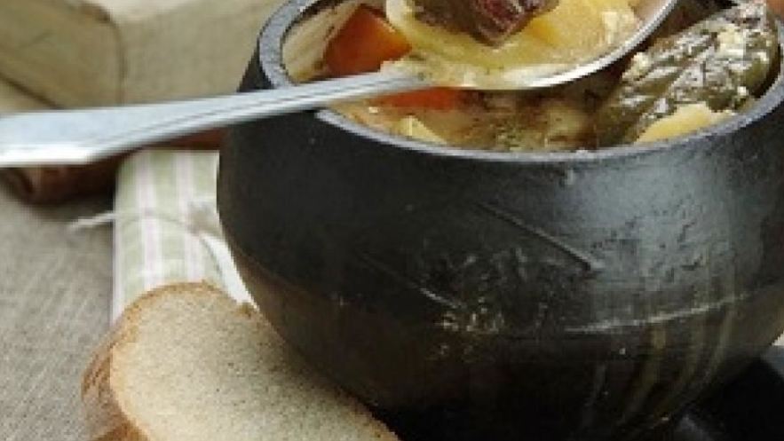 Рецепт картофеля с мясом в горшочке