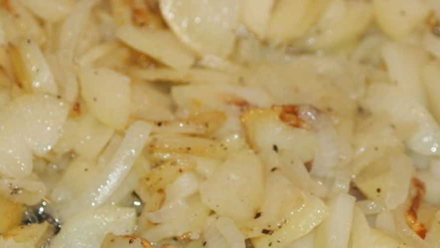 Рецепт картофеля жареного с луком