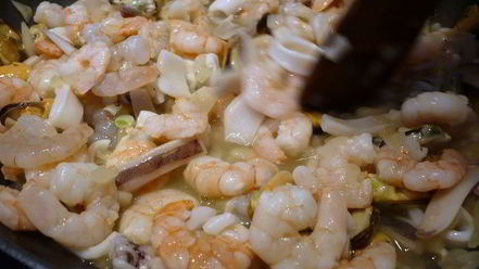 Рецепт риса с баклажанами и морепродуктами bella испания