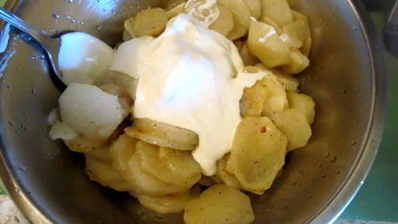 Рецепт жареного картофеля с говядиной в сметанном соусе