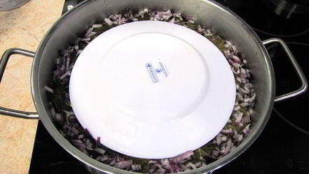 Рецепт долмы — голубцов в виноградных листьях