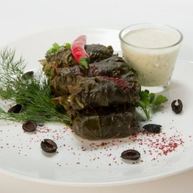 Рецепт Долмы из баранины с мятным соусом