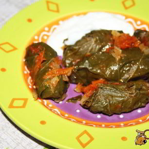 Рецепт Долмы из маринованых виноградных листьев с говядиной