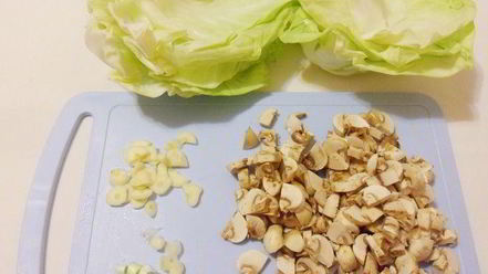 Рецепт голубцов с консервированной фасолью и грибами