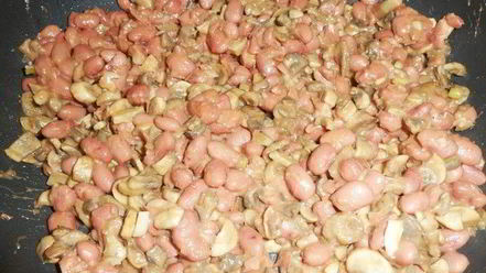 Рецепт голубцов с консервированной фасолью и грибами