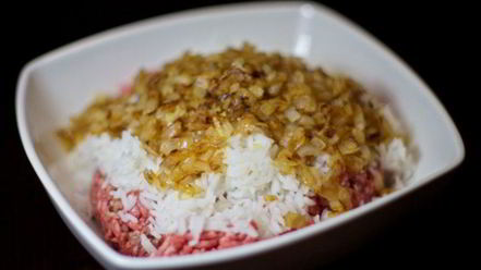 Рецепт голубцов в сметанном соусе