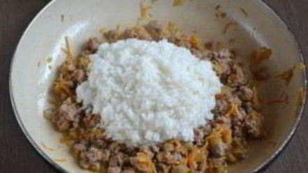 Рецепт ленивых голубцов под соусом