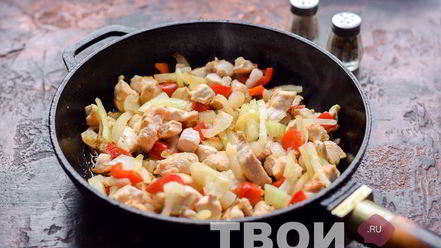 Рецепт гречневой лапши с курицей и овощами