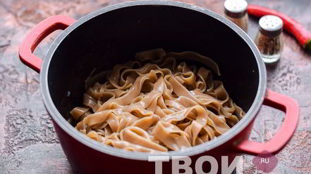 Рецепт гречневой лапши с курицей и овощами