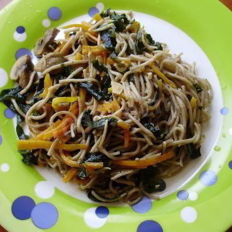 Рецепт Гречневой лапши с овощами