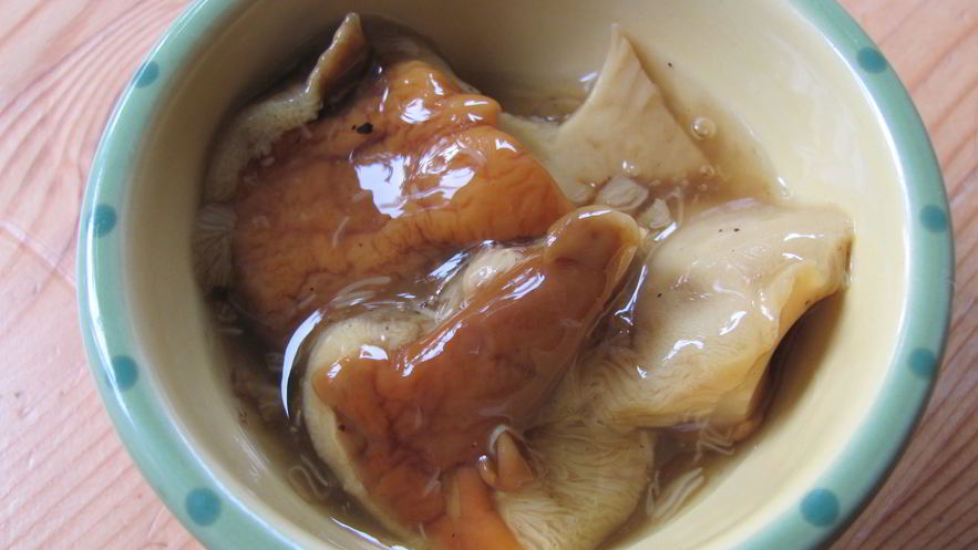 Рецепт белых грибов и рыжики в собственном соку