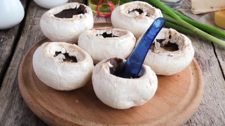 Рецепт фаршированных шампиньонов с ветчиной