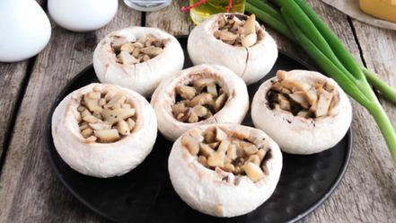 Рецепт фаршированных шампиньонов с ветчиной