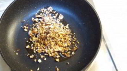 Рецепт грибов, фаршированных орехами и сыром