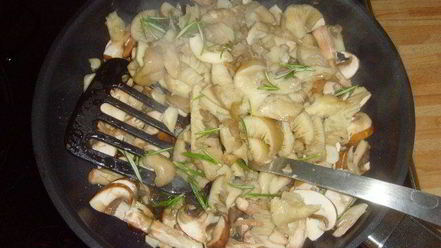 Рецепт грибов с пореем, запеченные под сливочным соусом