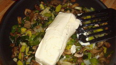 Рецепт грибов с пореем, запеченные под сливочным соусом