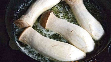 Рецепт грибов в сливочном соусе