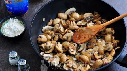 Рецепт грибов в сметанном соусе