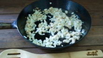 Рецепт начиненных грибов в духовке