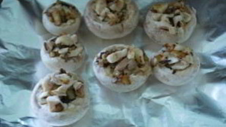 Рецепт начиненных грибов в духовке