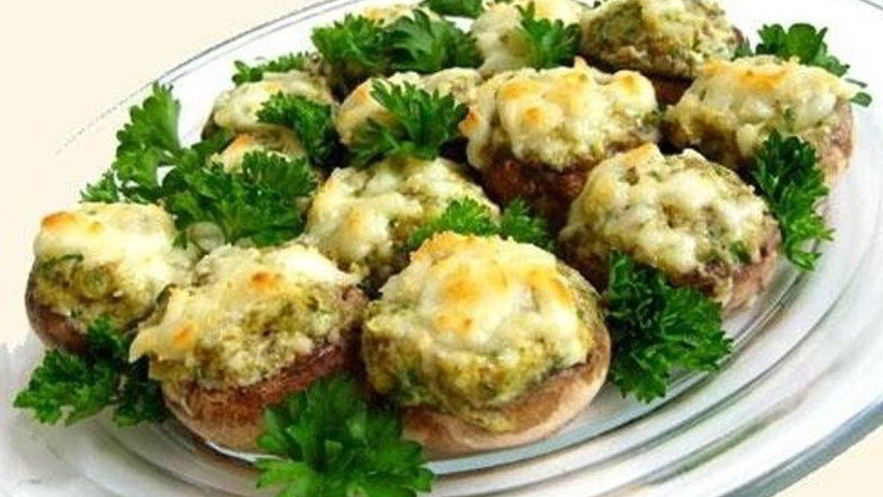 Рецепт нежных шампиньонов с сыром в микроволновке