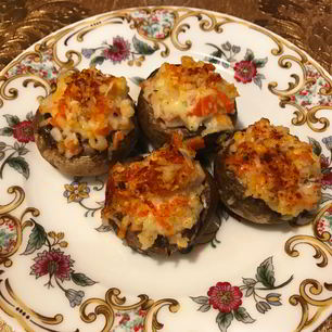 Рецепт Шампиньонов фаршированных крабовым салатом