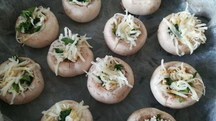 Рецепт шампиньонов, фаршированных моцареллой