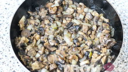 Рецепт шампиньонов с курицей и сыром