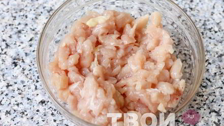 Рецепт шампиньонов с курицей и сыром