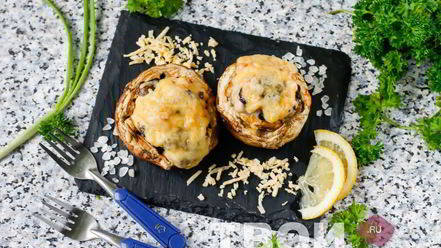 Рецепт шампиньонов с курицей и сыром