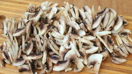 Рецепт шампиньонов в сливочном соусе