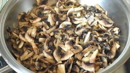Рецепт шампиньонов в сливочном соусе