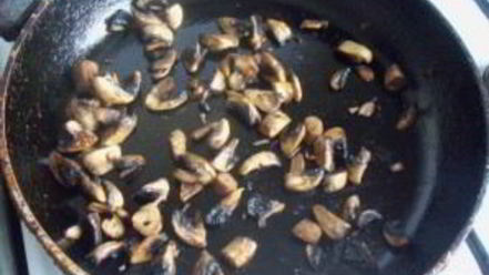 Рецепт шампиньонов жареных со сметаной