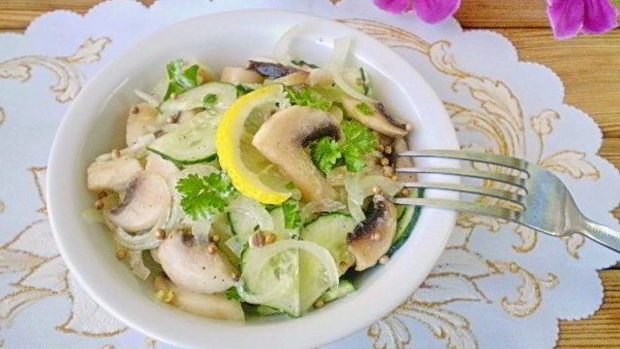 Рецепт сыроедческих шампиньонов