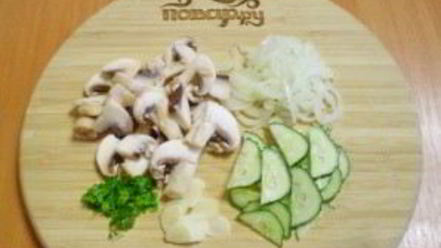 Рецепт сыроедческих шампиньонов