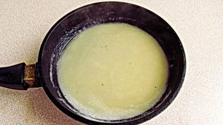 Рецепт сыроежек тушенных с овощами в сметанном соусе