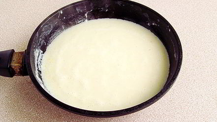 Рецепт сыроежек тушенных с овощами в сметанном соусе