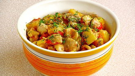 Рецепт сыроежек тушенных с овощами в сметанном соусе