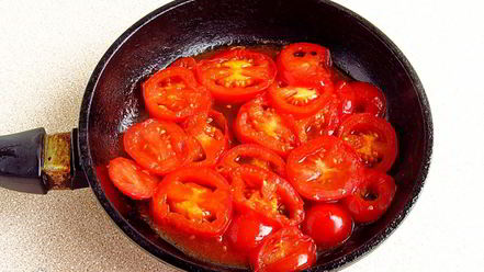 Рецепт сыроежек тушенных с овощами в сметанном соусе