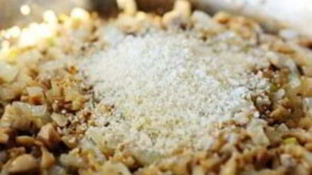 Рецепт запеченных грибов, фаршированных сыром и шпинатом