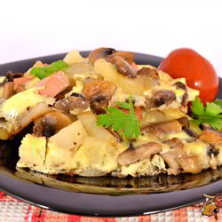 Рецепт Жареных шампиньонов с картофелем, сосисками и яйцом