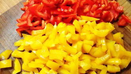 Рецепт ароматного гуляша с грибами и сельдереем